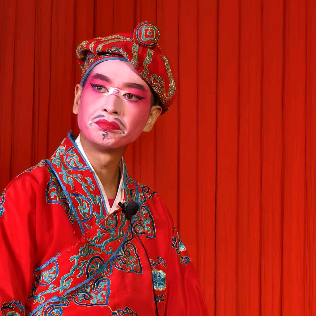 厚仁胡（亮亮)