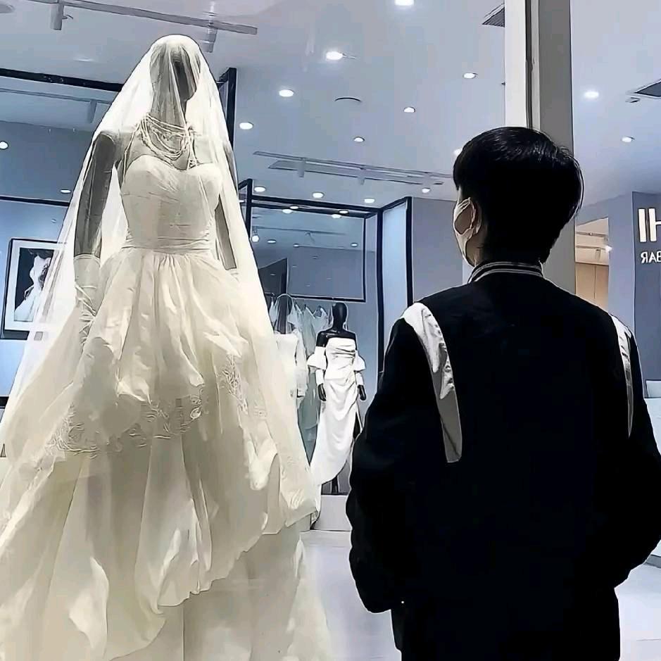 同梦源珠宝商行小辰供应链