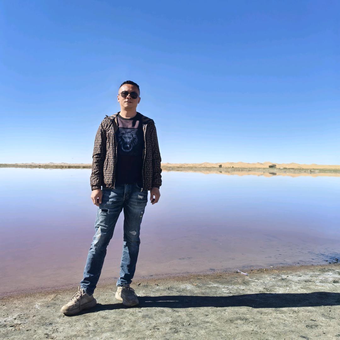 “随风”像风一样的男子