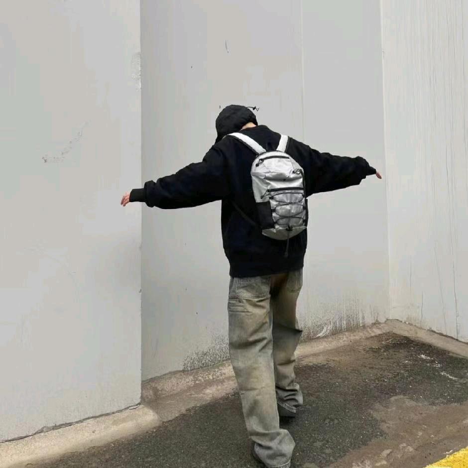 AYL.