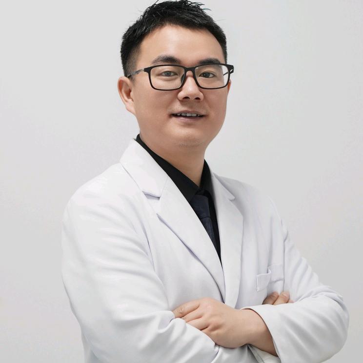 整形医生周立波