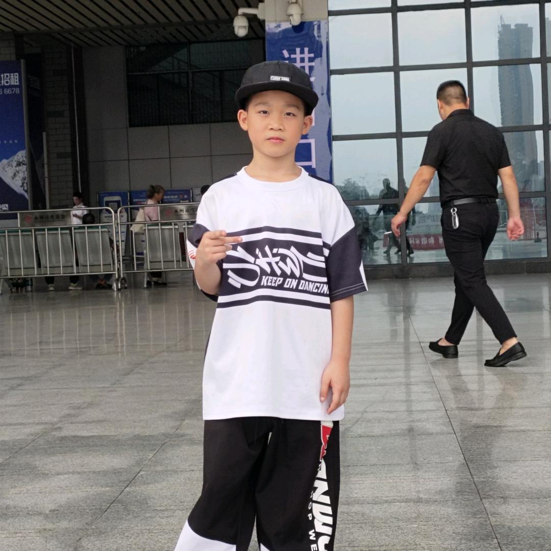 Bboy小彬彬