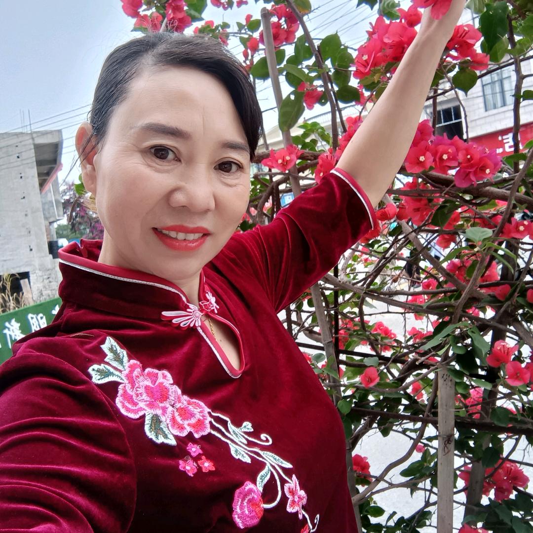 开心的面条妹