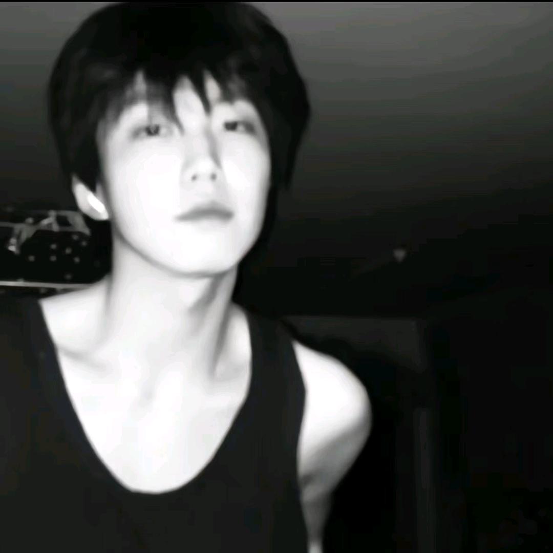 ✘H