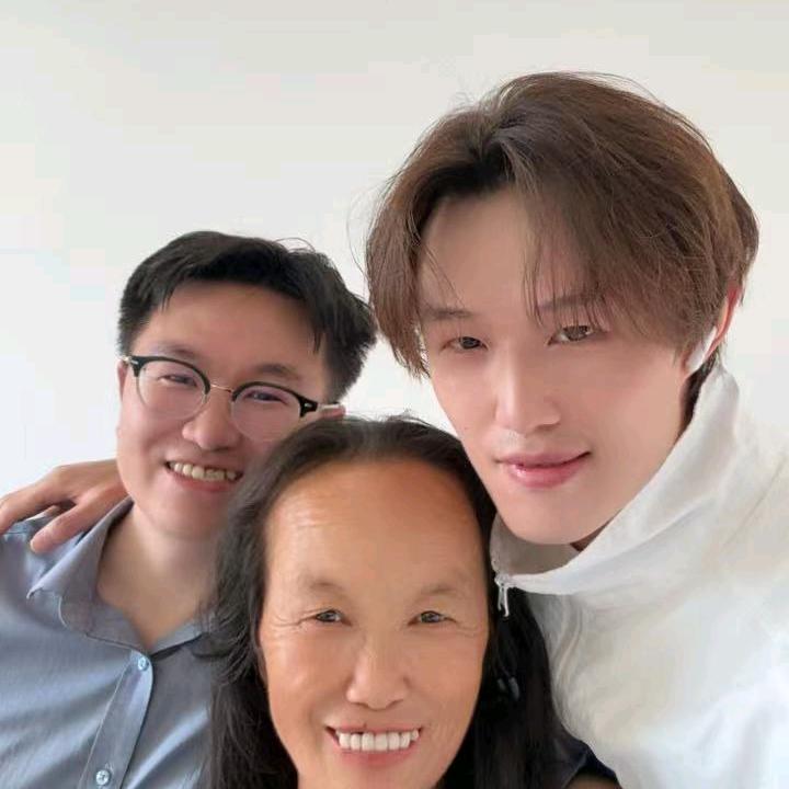 刘林鑫日常号哦