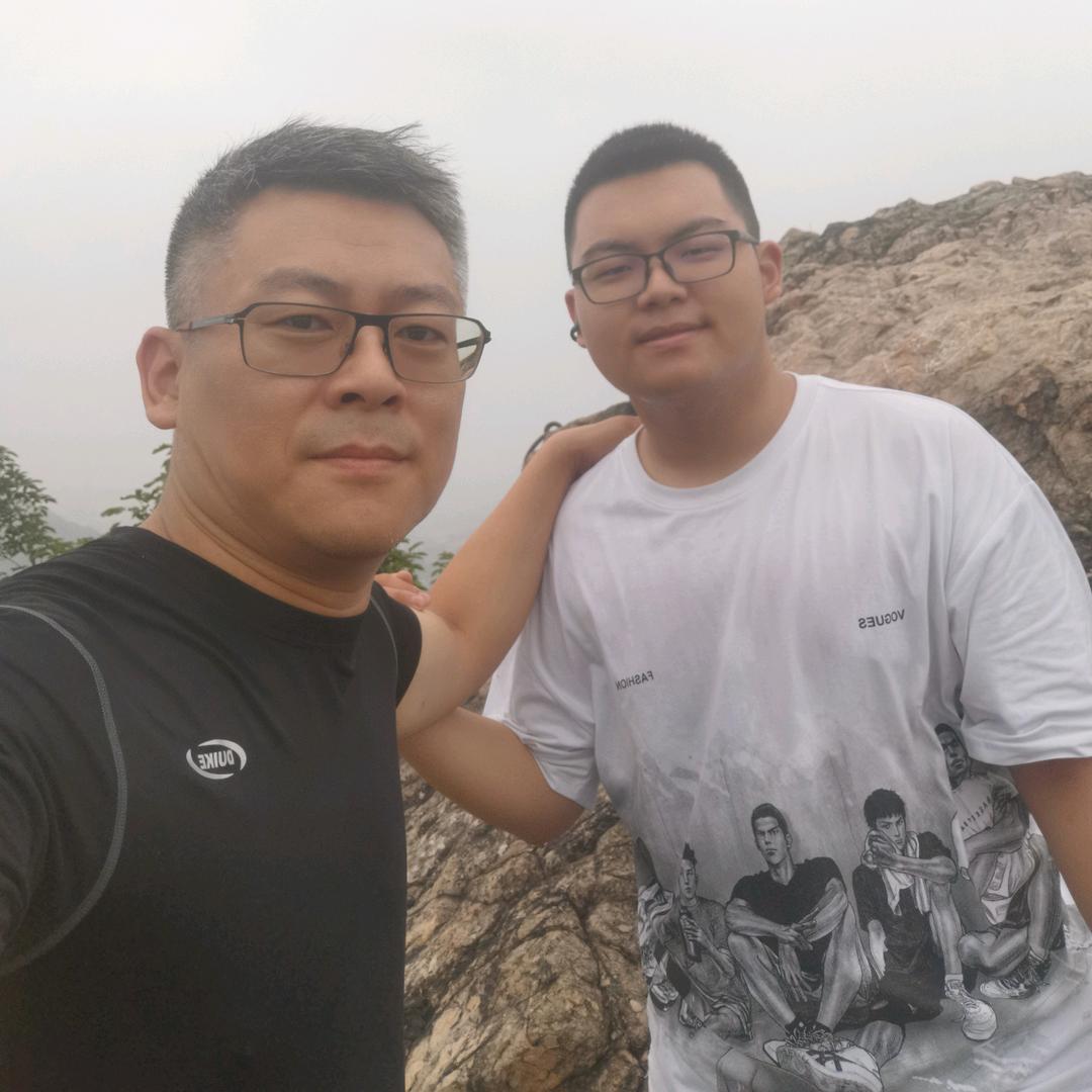 白发老头