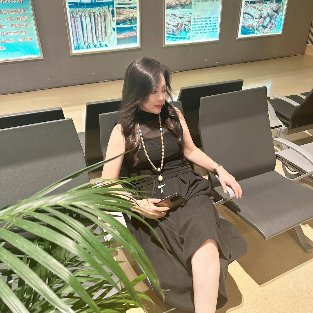 娟姐左撇子