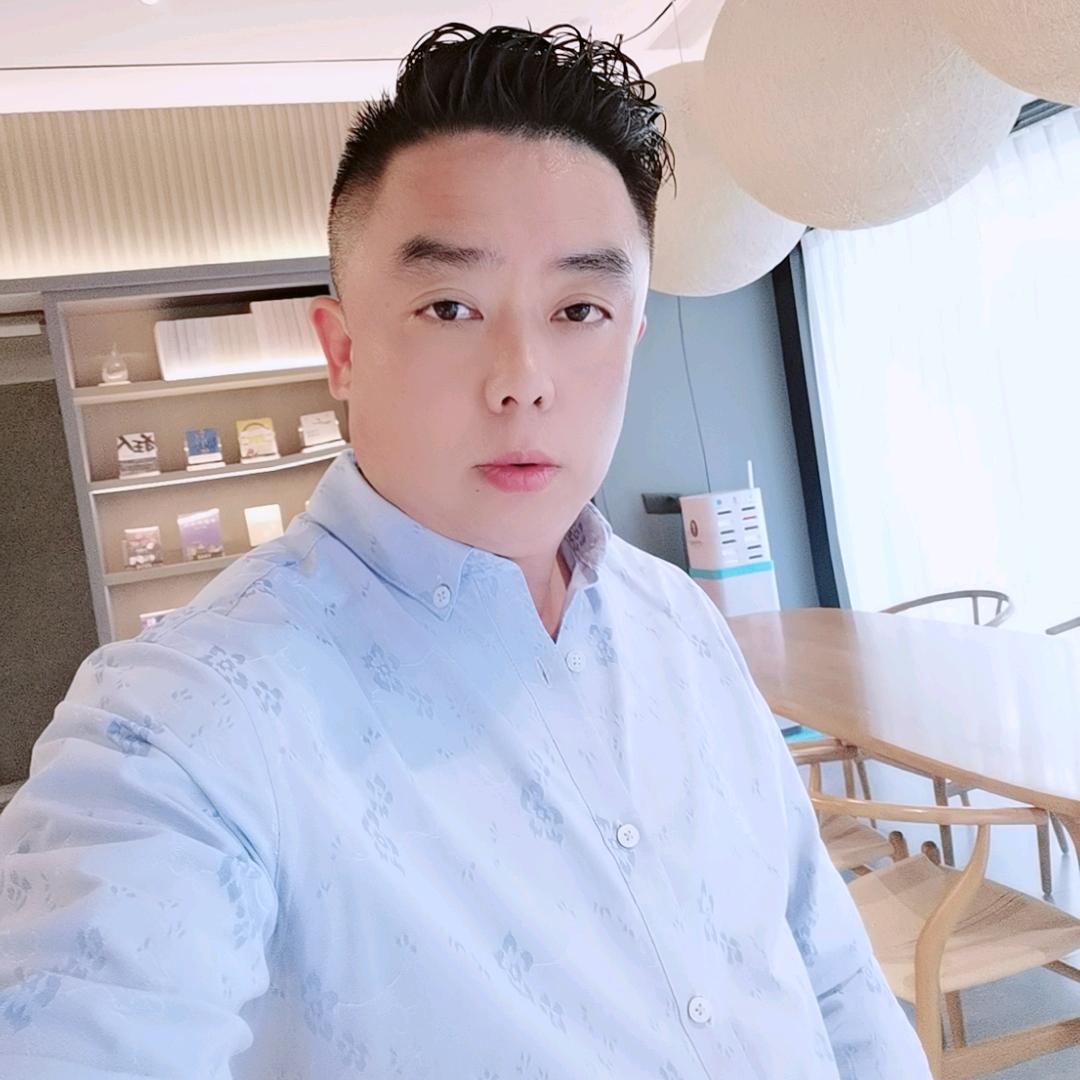 ꧁꫞꯭张哥꫞꧂