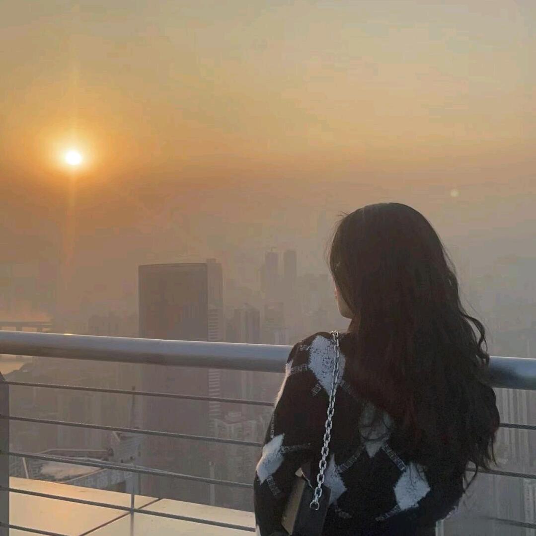 人间忽晚✨