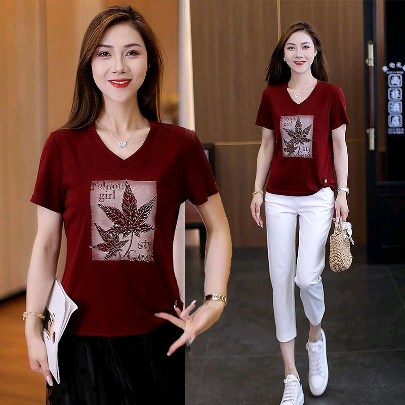 千变俪人女装店