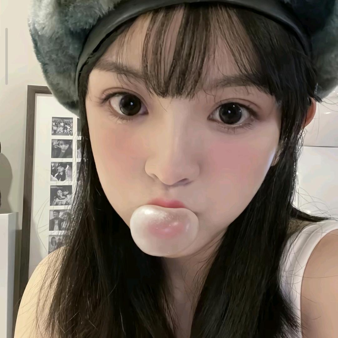 云朵朵.