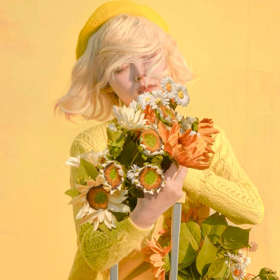 ꒰ঌ華華໒꒱🌻