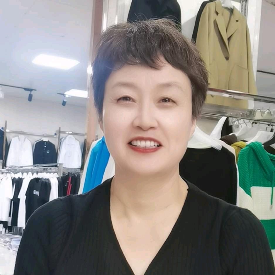 宋集星期八服饰广场