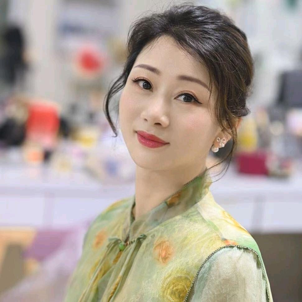 妍如玉🌺🎤🌺