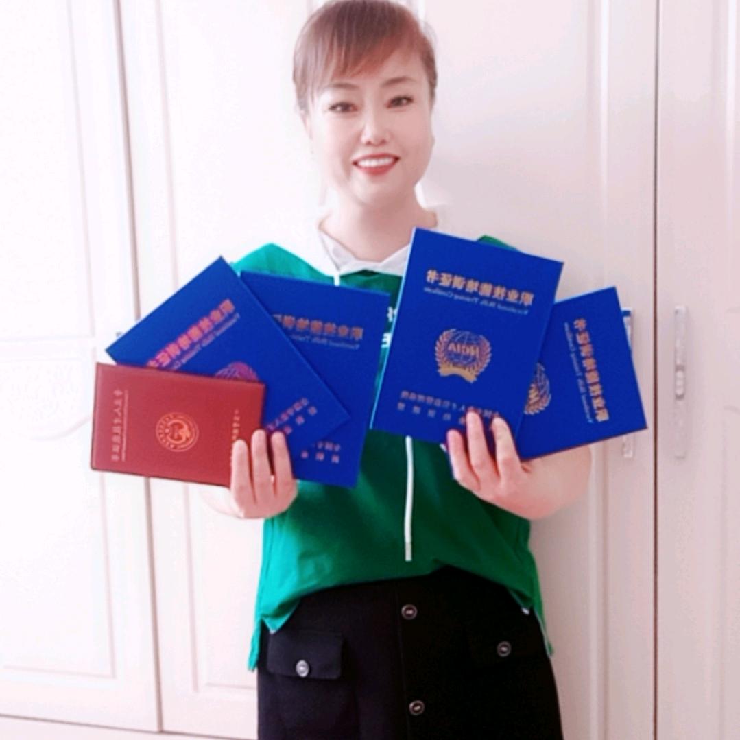 金牌月嫂单姐