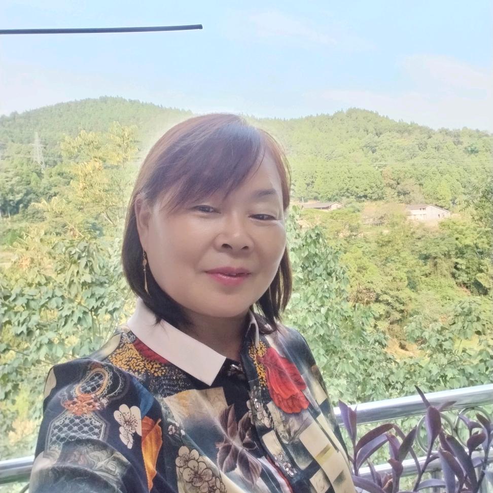 翠兰喜欢音乐！每晚八点二十开直播！