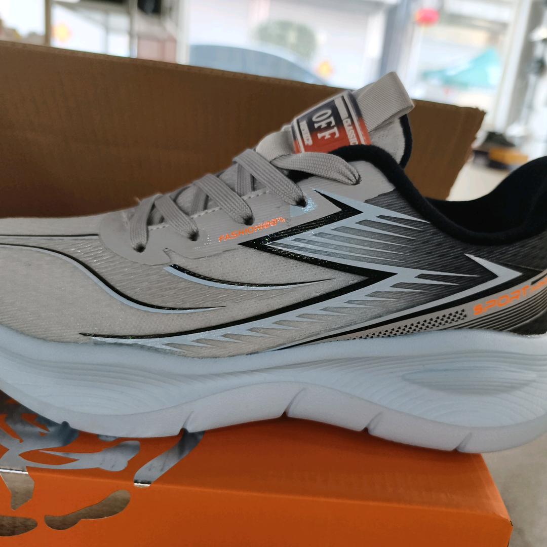 皖泉鞋业（临泉店）