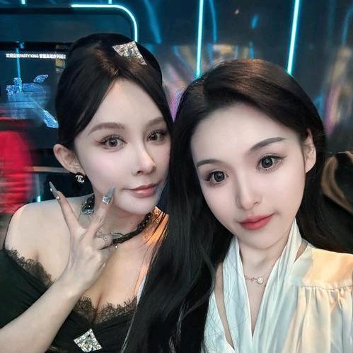 富婆一生爱旅游