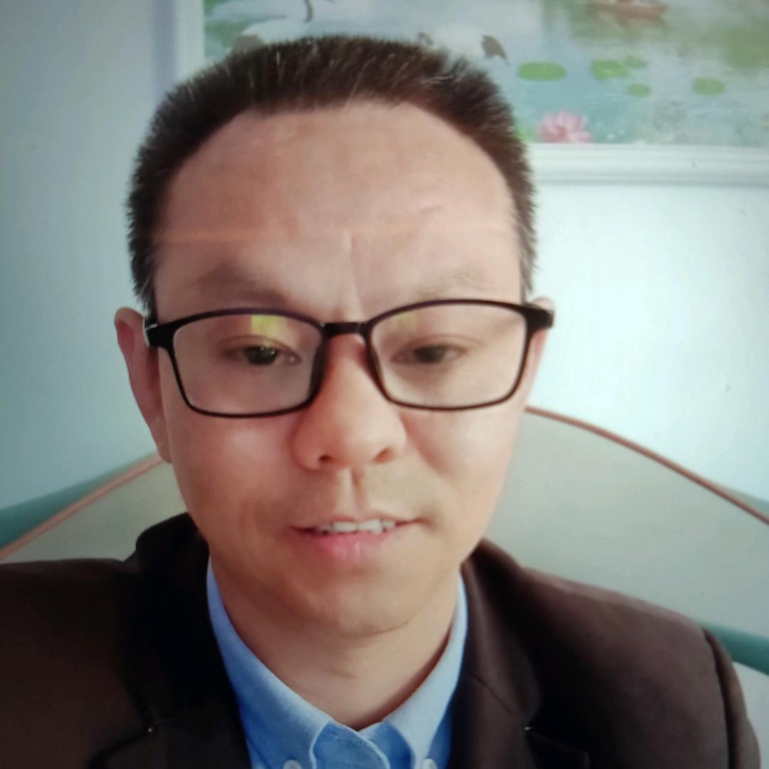 努力奋斗。勇往直前。