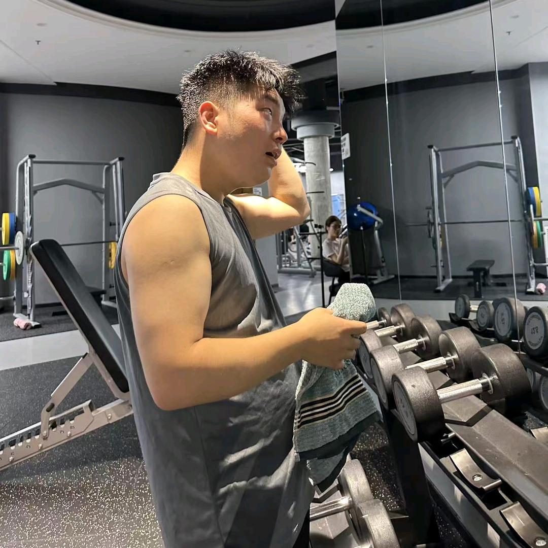 西安鑫亚特名车（阿杰）