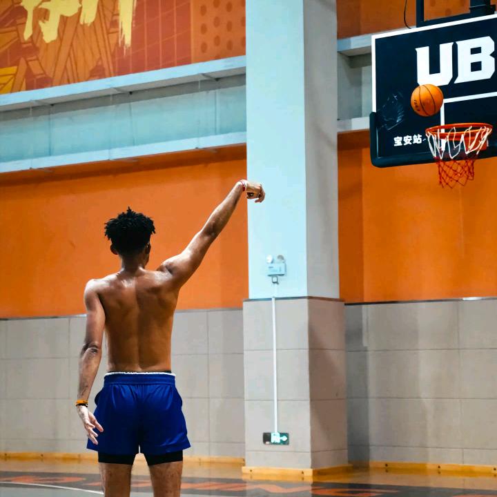 热爱生活热爱奋斗的哈森大王