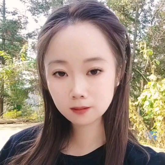 浅浅落凡尘