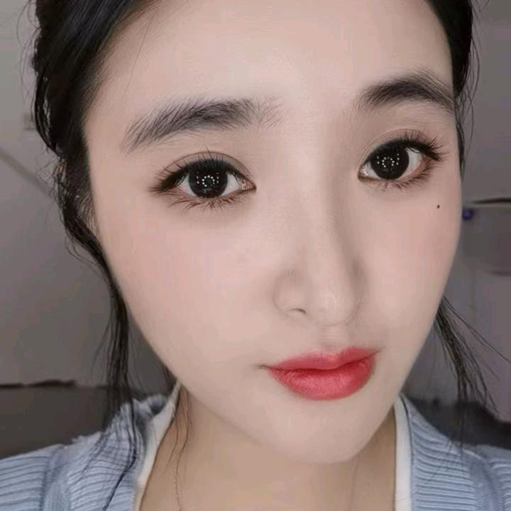 甜甜美妆
