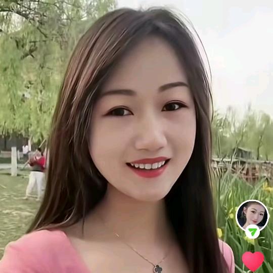 擦掉眼泪继续笑