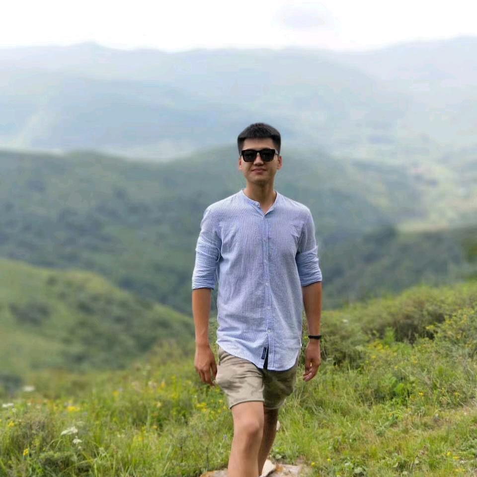 还是瘦的郝