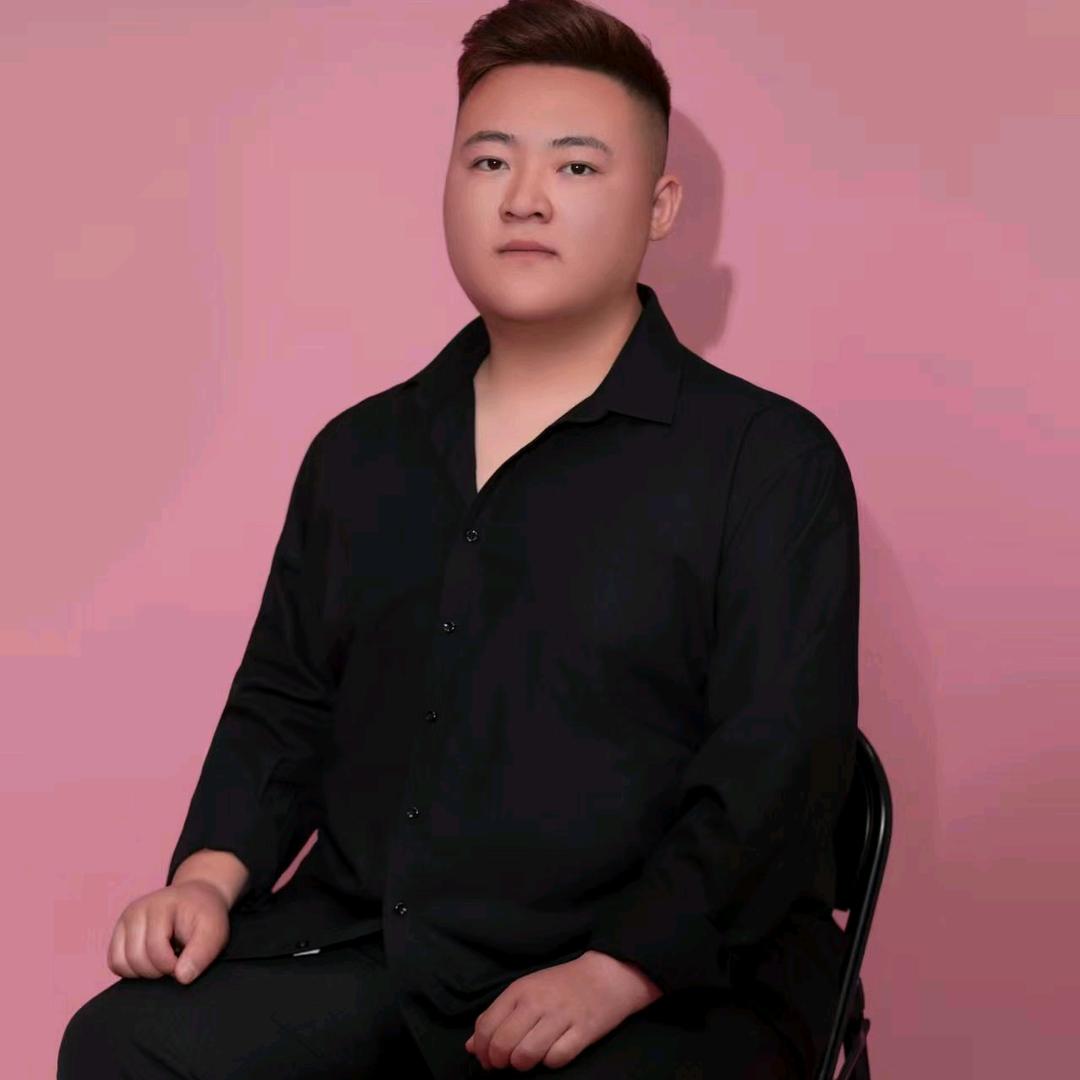 平遥.喜剪鎚.发型设计师