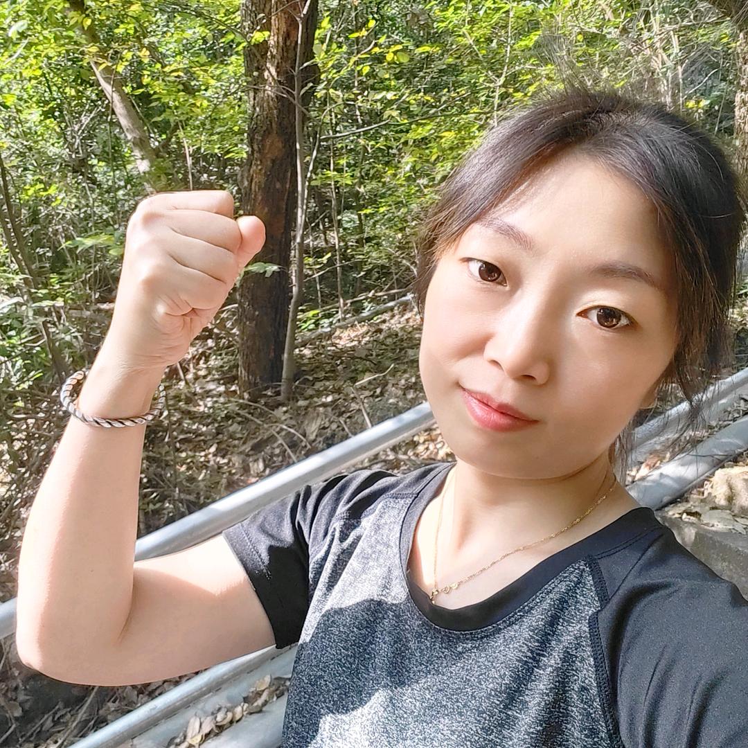 钢炮晶晶爱生活