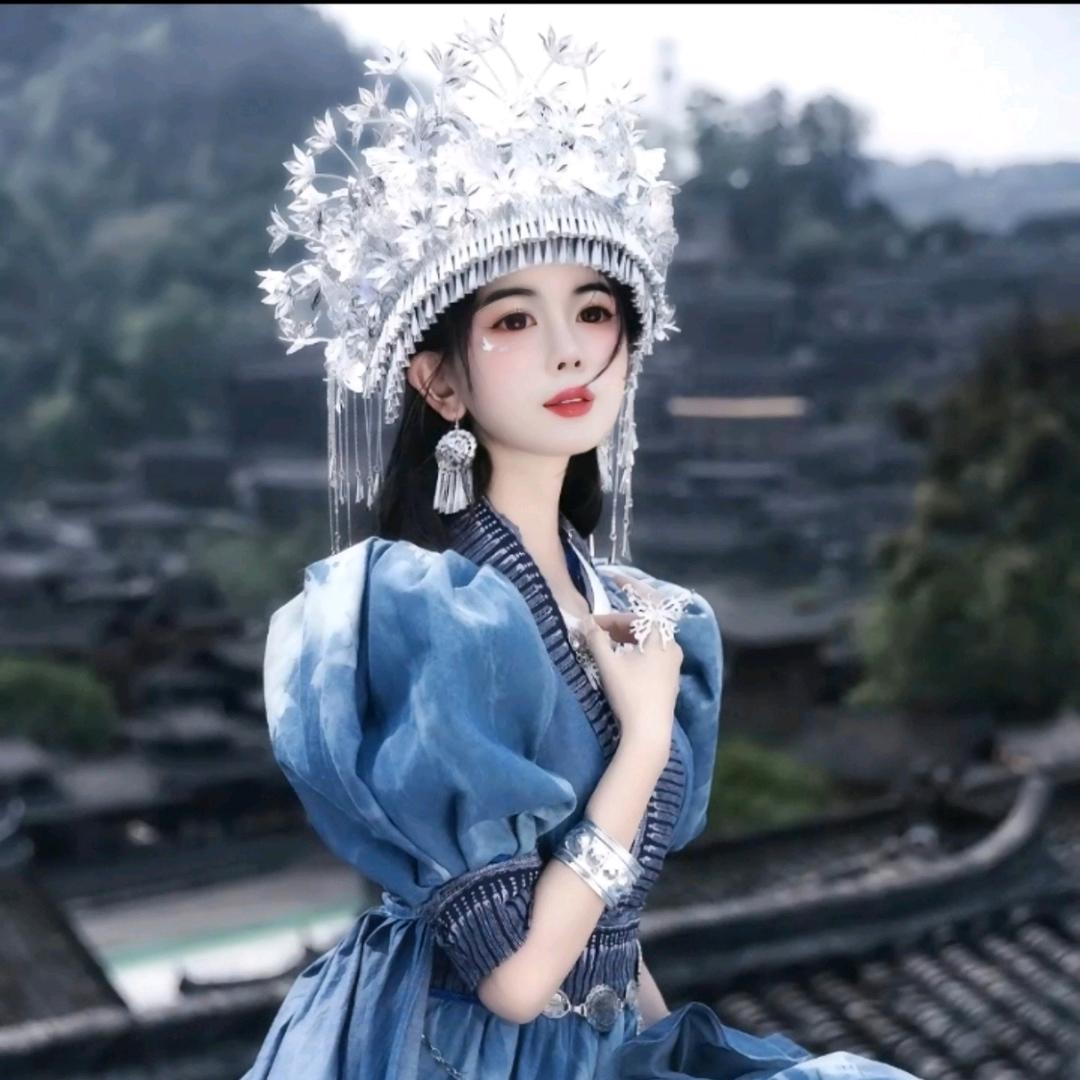 💕Miss  Huang💕