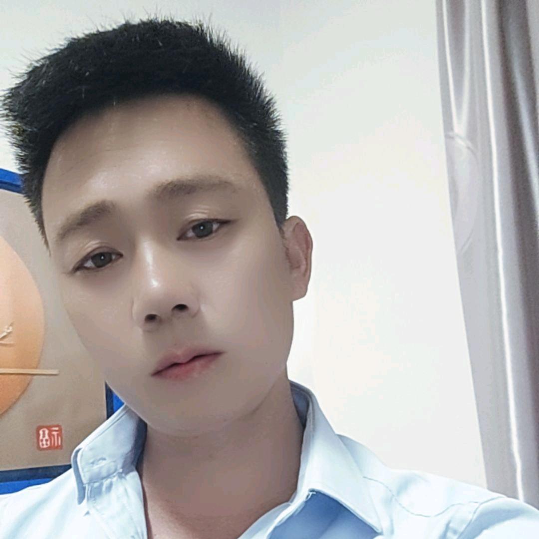 ( ｡• 👅 •｡｀🧧🧧)ノ＜好运