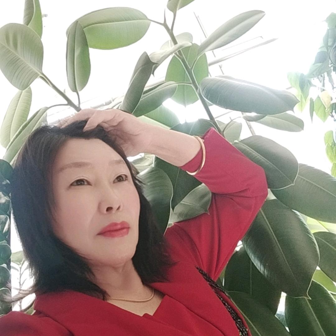 重庆丰都人，现在新疆，媛媛