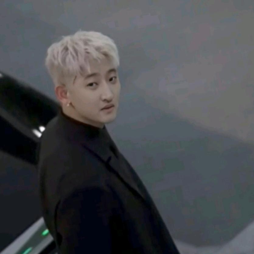 🌳𝒁𝑯𝑨𝑵𝑮𝑩𝑶ོ♛