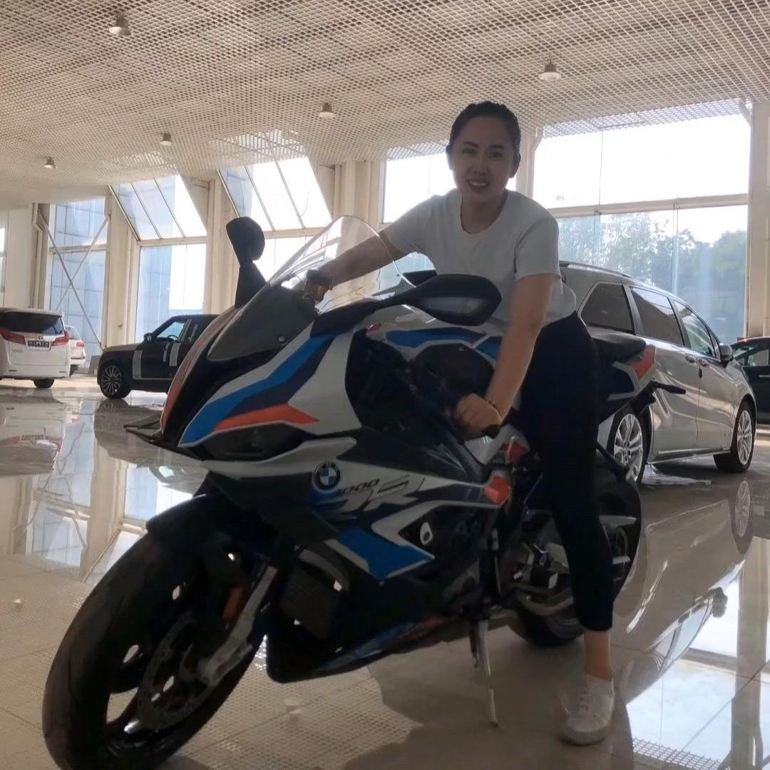 赵小叶的小汽车