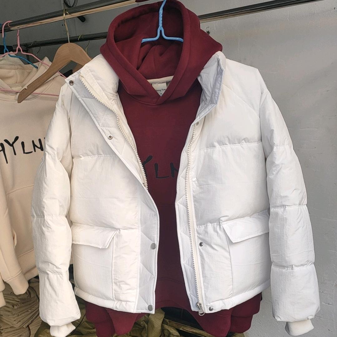 宏越服装厂招聘熟手平车工！可订做休闲服装