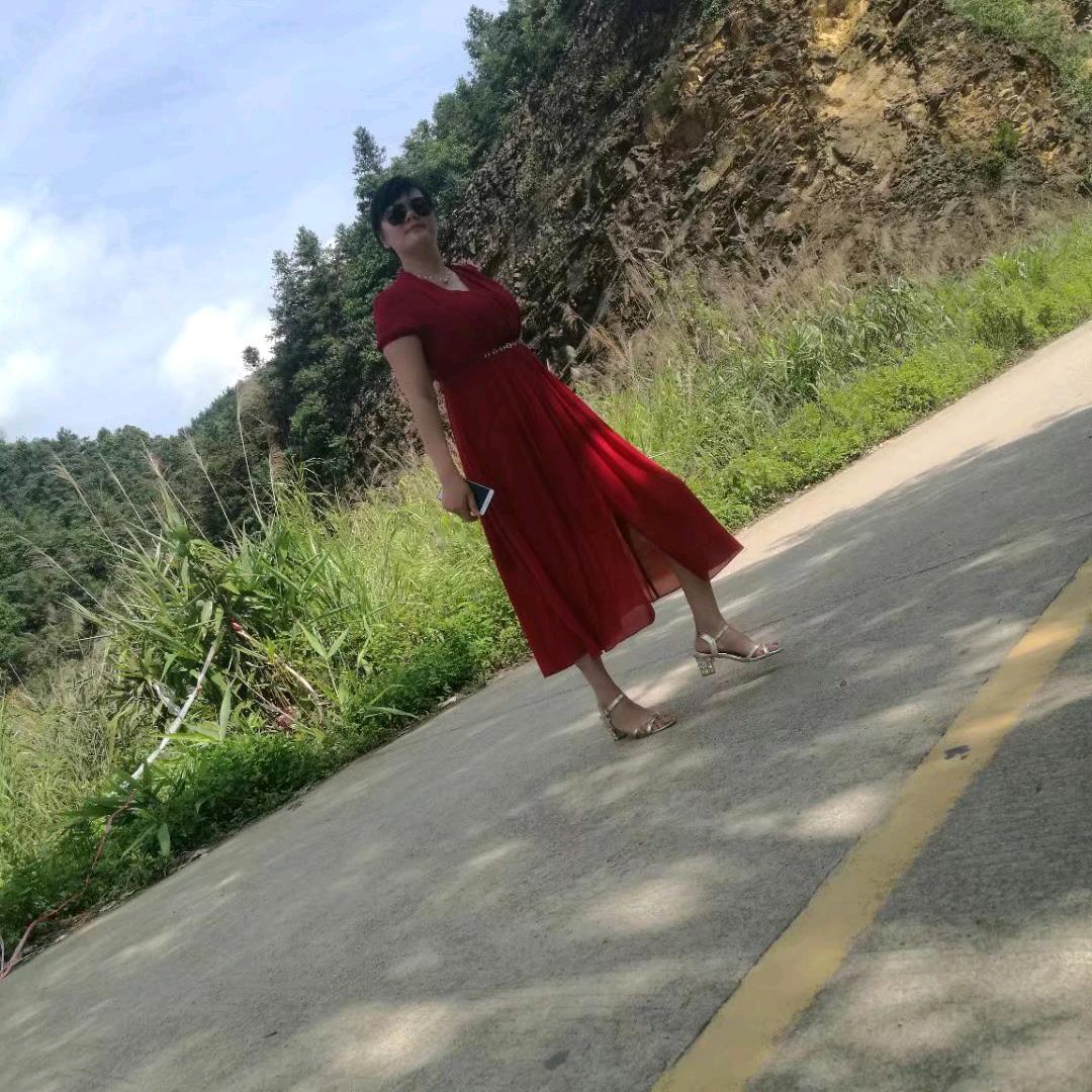英子👧🏻✨：）
