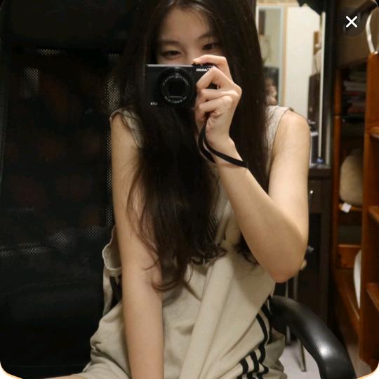 头低低de微微笑🍐🍐🍐