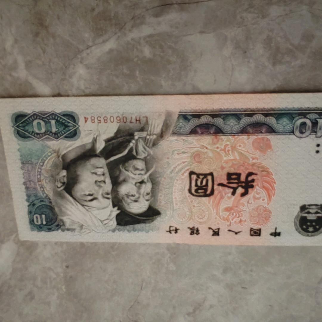 柠檬不甜但很酸