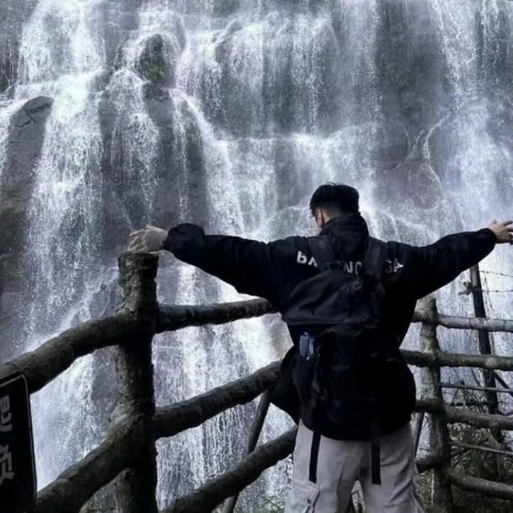爆锤吕钧灏