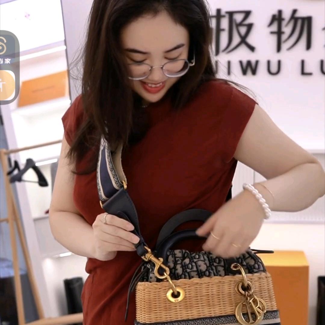 吴超超不想聊二奢