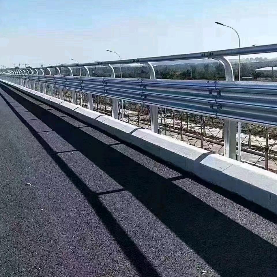 波形护栏交通设施—栗