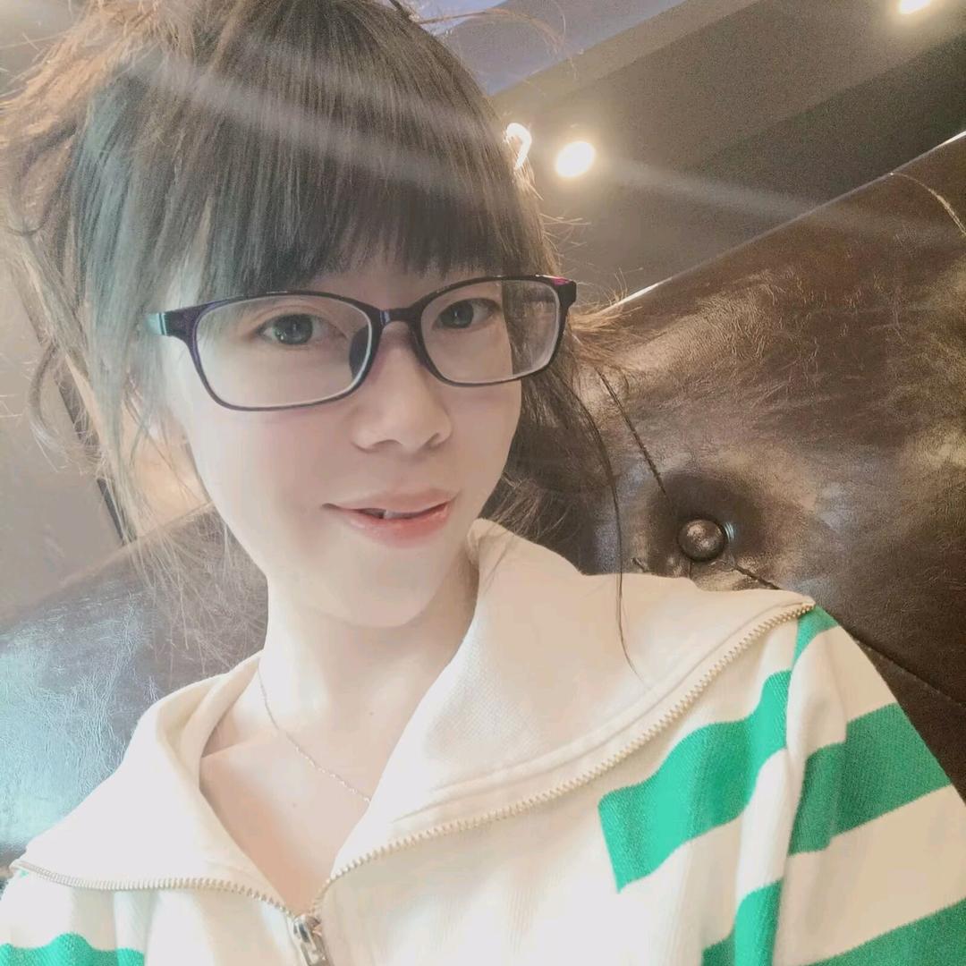 小霞老师呀