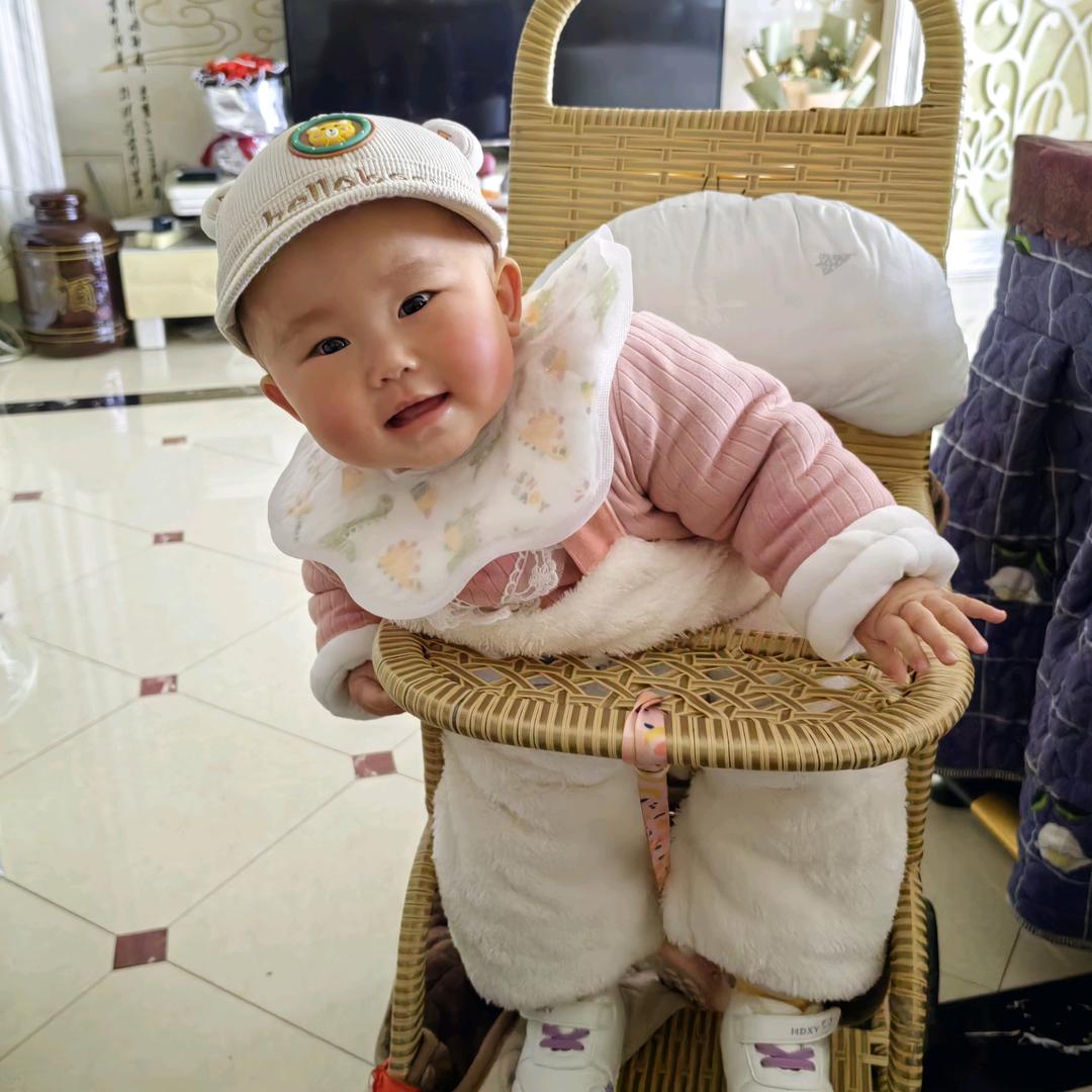 林芝蜗旅租车   刘姐