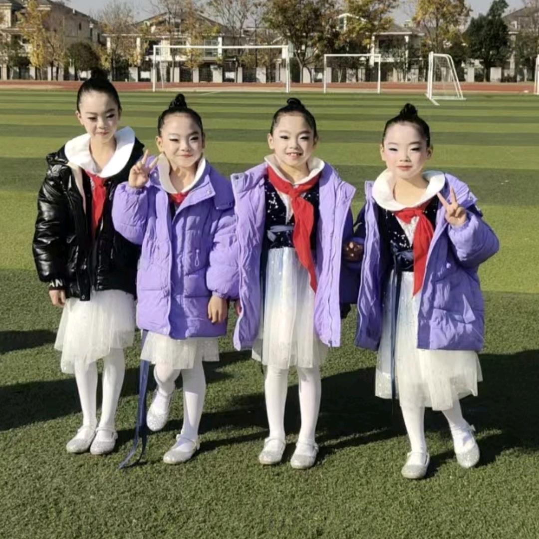 三胞胎四姐妹