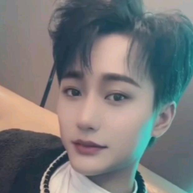 🤣易哥🤣