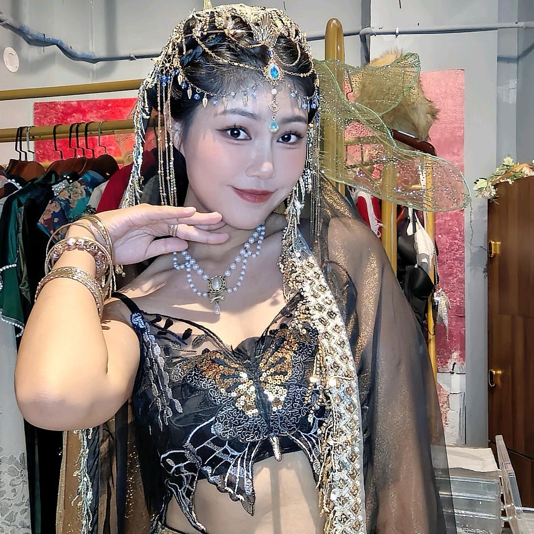 杰妮酱爱吃喝玩乐