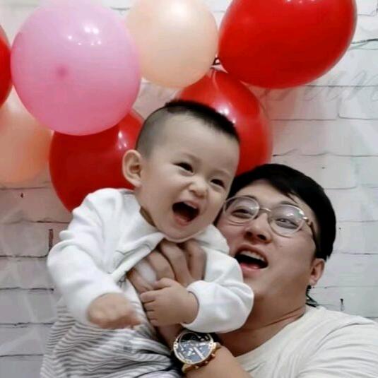 袁大脑袋爱嘟嘟@抖音