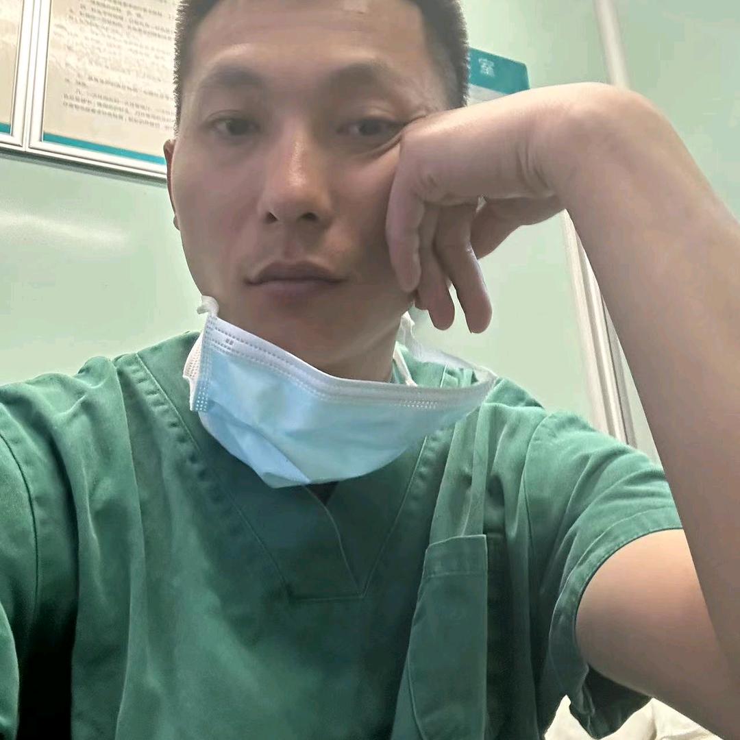 玩手术刀的小龙（生命接线员）